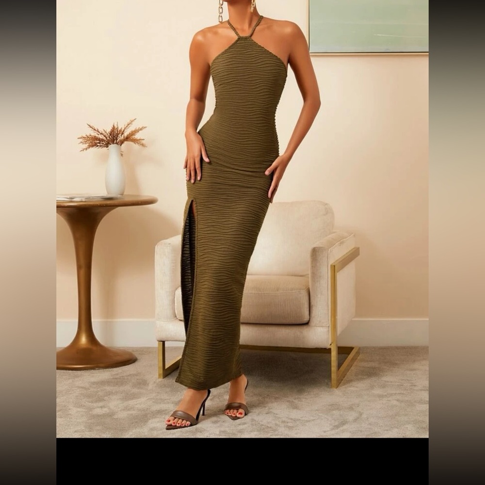 Textured Criss-cross Tie
Backless Split Thigh Dress